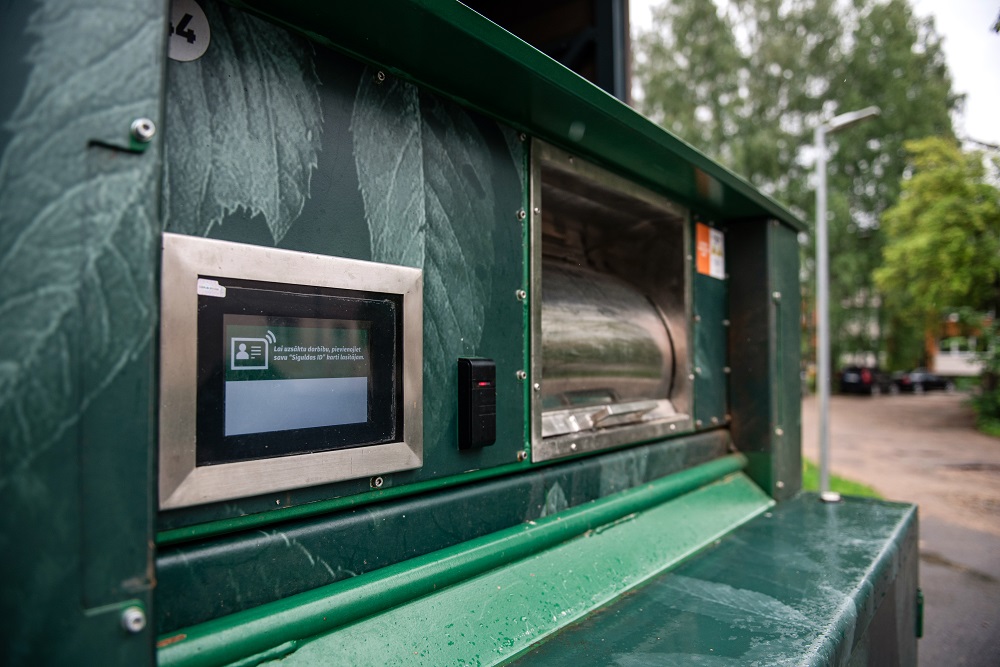 Atkritumu šķirošanas viedpunktam Siguldā pievienojas vēl viena daudzdzīvokļu māja – Lāčplēša iela 6