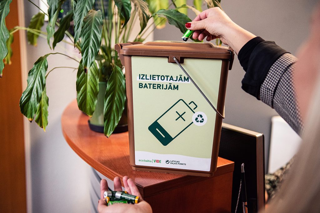 Mazie siguldieši savāc 295 kilogramus bateriju – bērnudārzi piedalās vides iniciatīvā